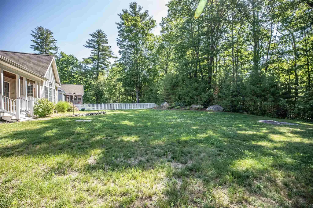 138 Streamside Drive Manchester NH 03102