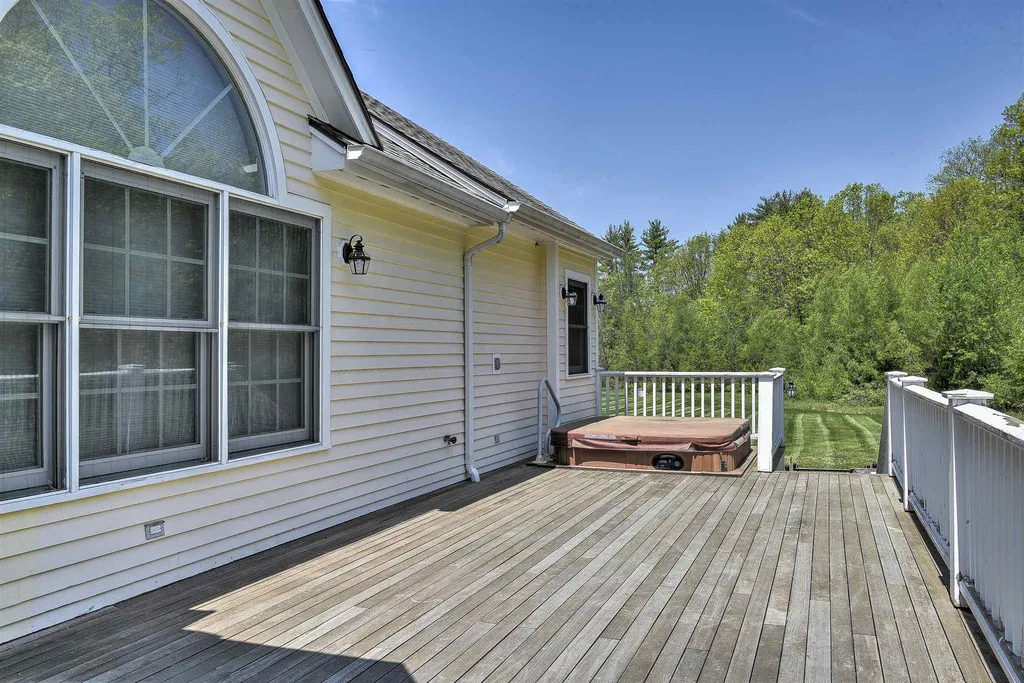19 Moore Farm Road Keene NH 03431