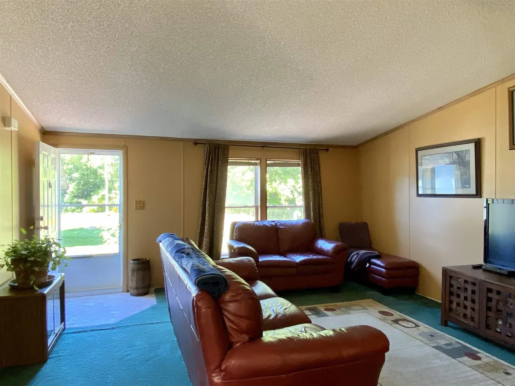 36 Stevens Street Enfield NH 03748