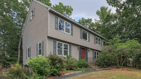 21 Cathedral Circle Nashua NH 03063