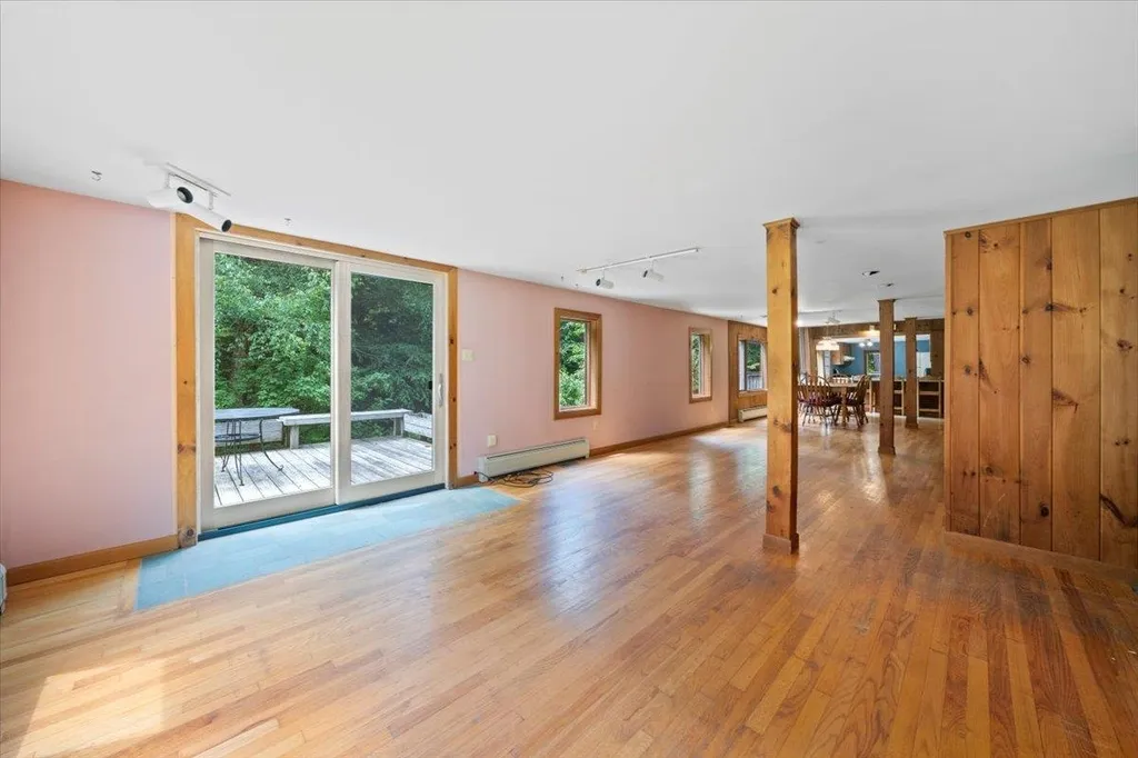 1640 Kelly Stand Road Sunderland VT 05250