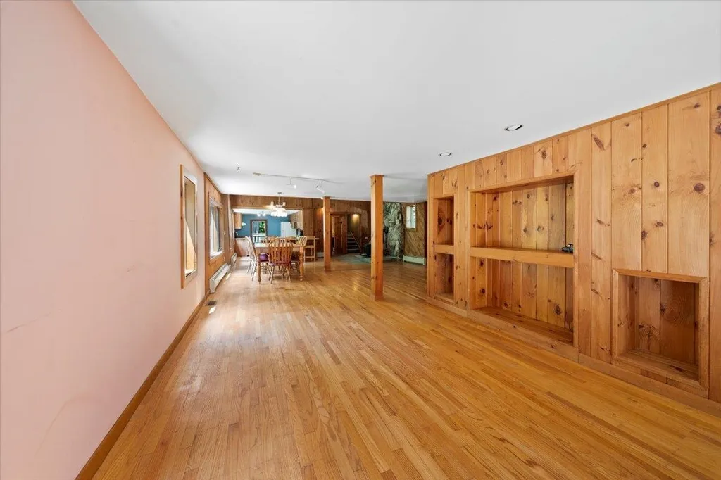 1640 Kelly Stand Road Sunderland VT 05250