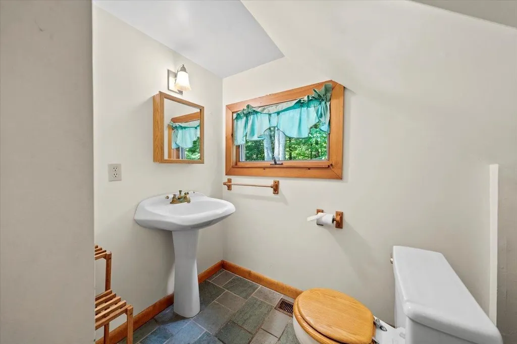1640 Kelly Stand Road Sunderland VT 05250