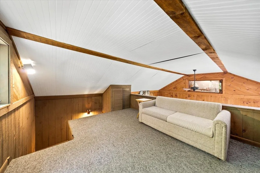 1640 Kelly Stand Road Sunderland VT 05250