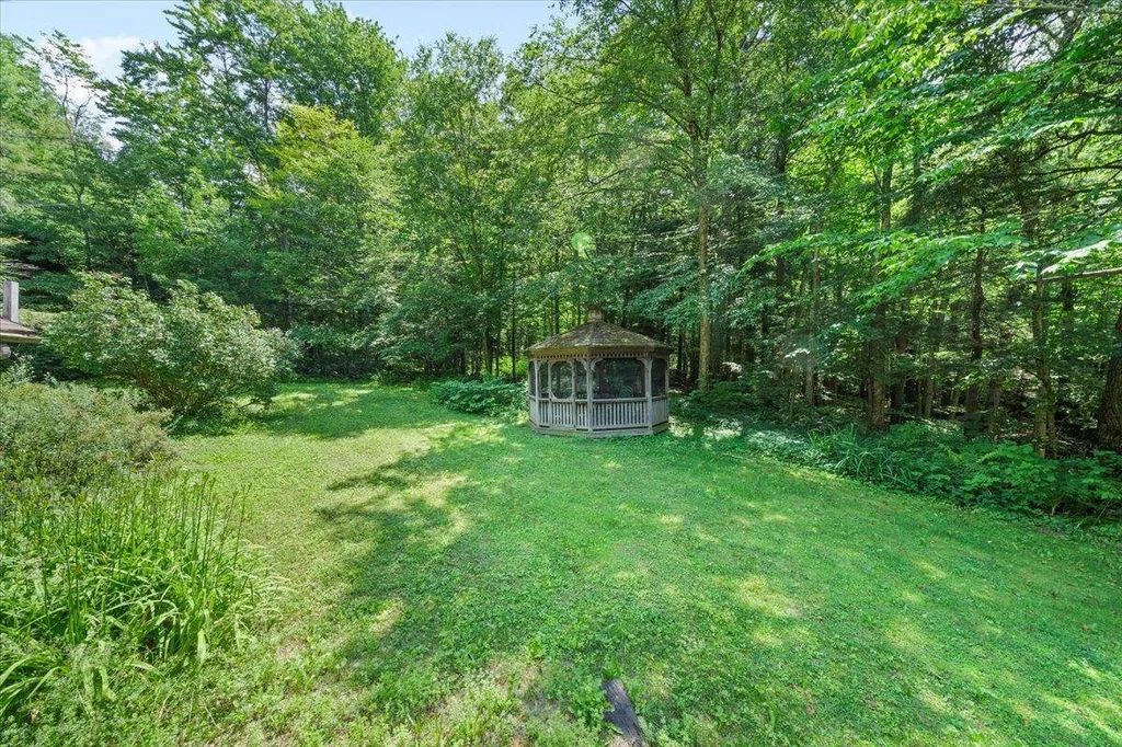 1640 Kelly Stand Road Sunderland VT 05250