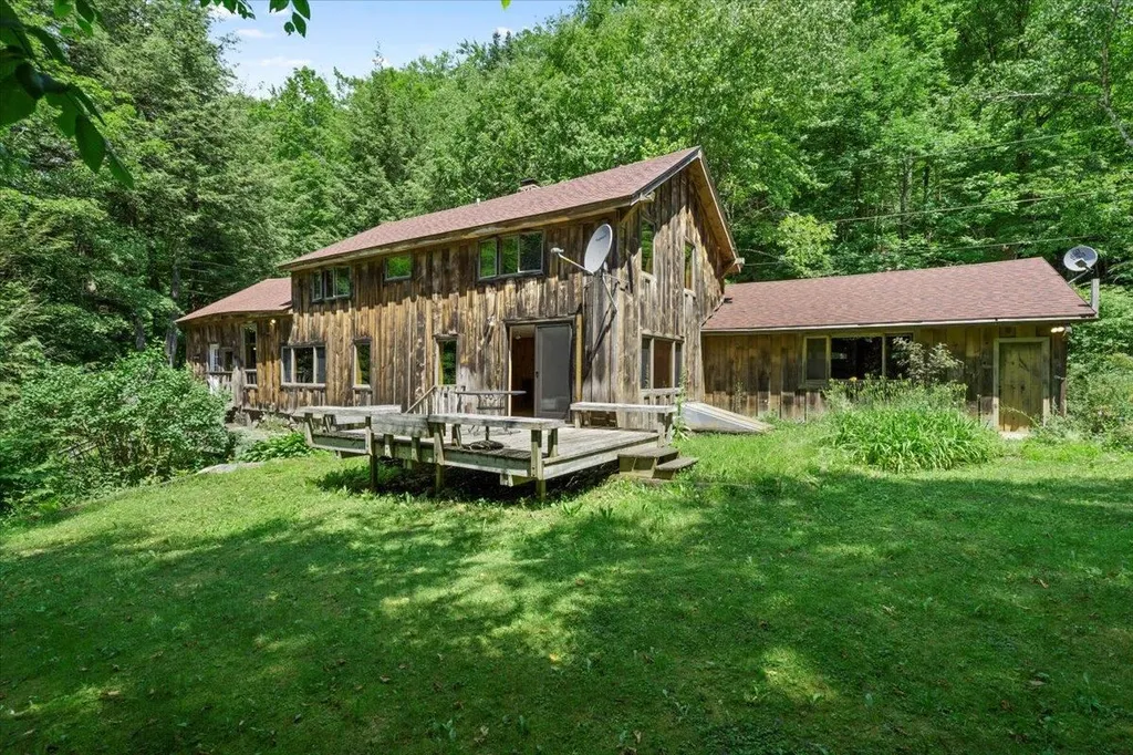 1640 Kelly Stand Road Sunderland VT 05250