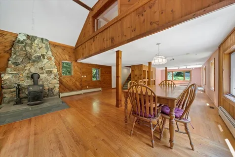 1640 Kelly Stand Road Sunderland VT 05250