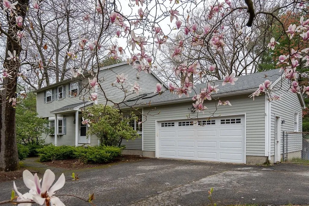 4 Danbury Road Nashua NH 03064