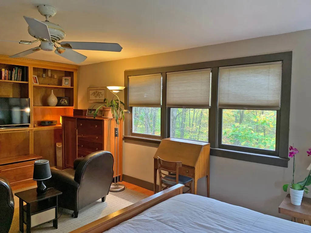 30 Warde Drive Dummerston VT 05301