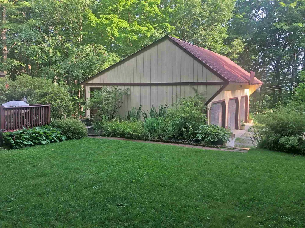 30 Warde Drive Dummerston VT 05301