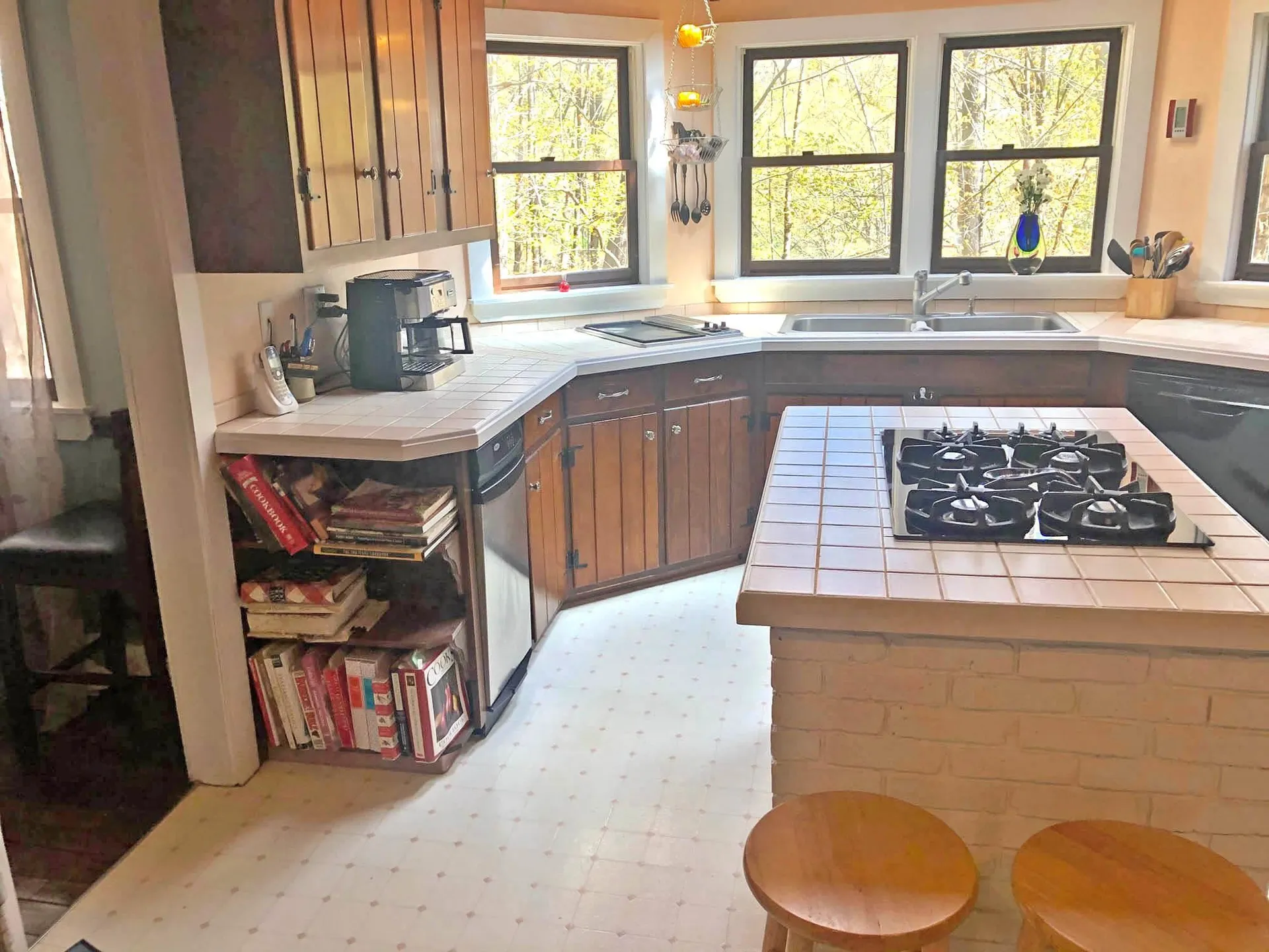 30 Warde Drive Dummerston VT 05301