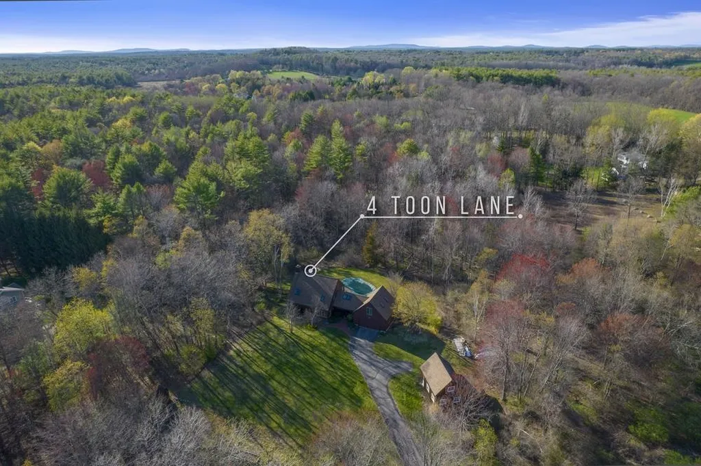 4 Toon Lane Lee NH 03861