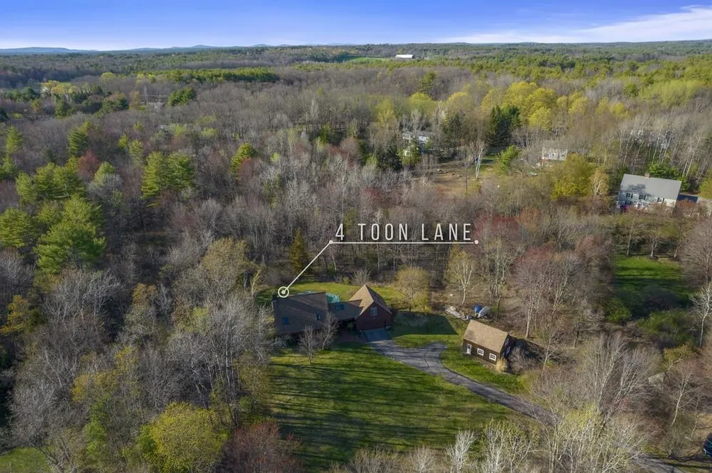 4 Toon Lane Lee NH 03861