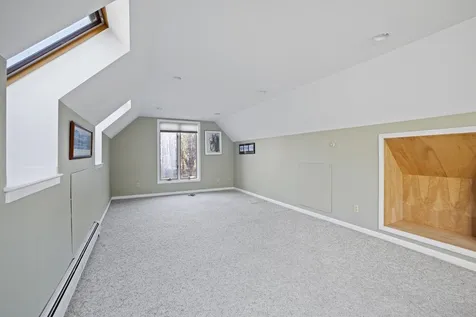 4 Toon Lane Lee NH 03861