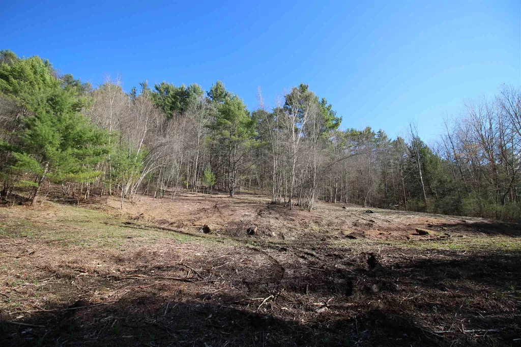 00 Howe Hill Road Sharon VT 05065