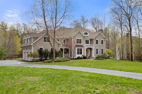 33 Long Hill Road Hollis NH 03049