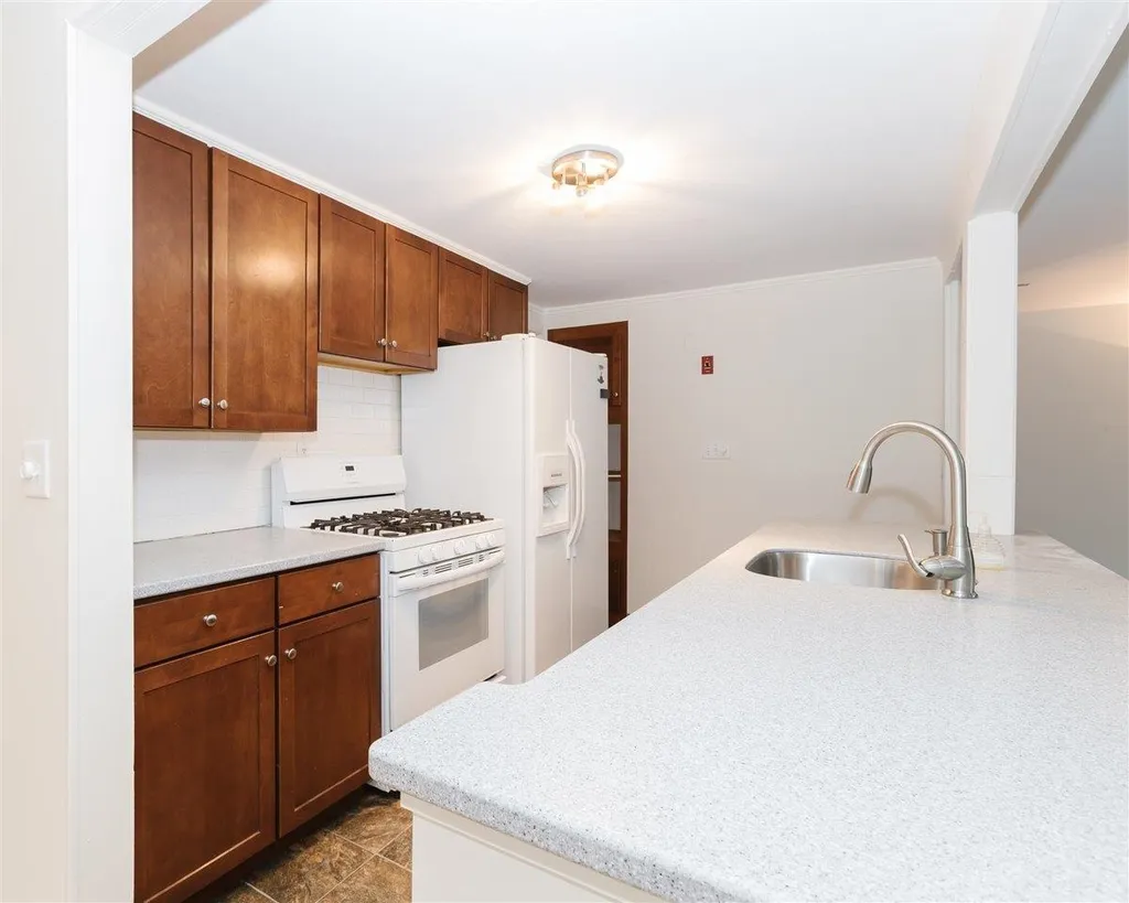 6 Quinlan Lane Hampton NH 03842