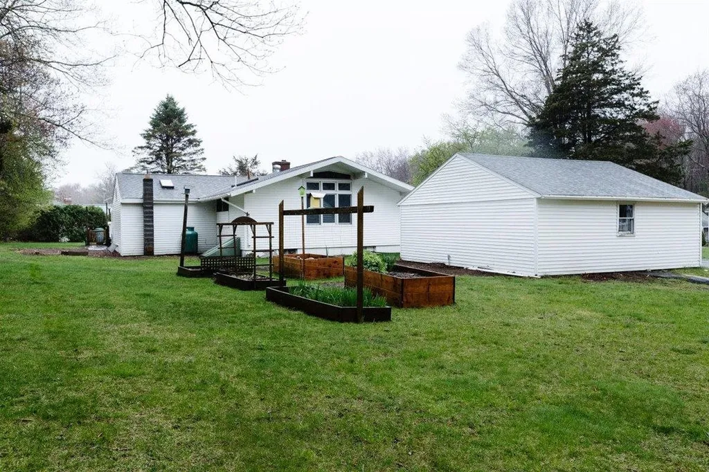 6 Quinlan Lane Hampton NH 03842