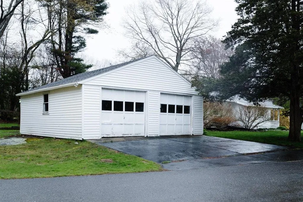 6 Quinlan Lane Hampton NH 03842