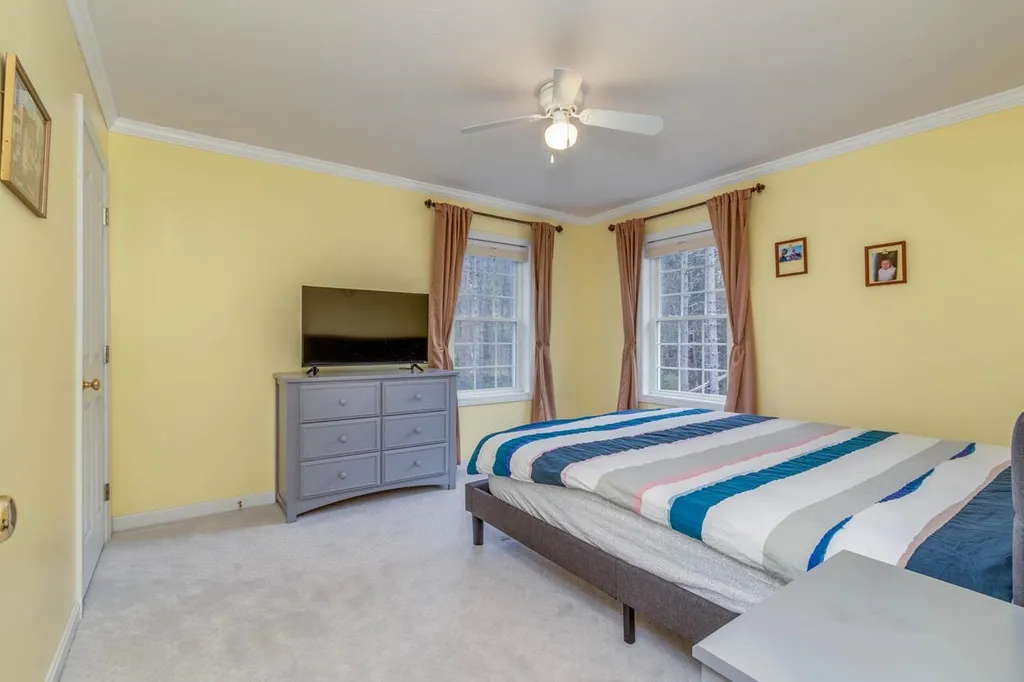 51 Raymond Road Deerfield NH 03037