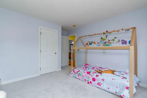 51 Raymond Road Deerfield NH 03037