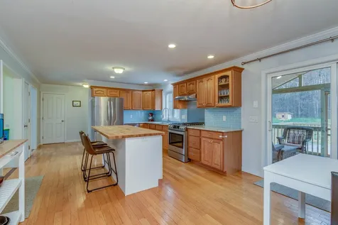 51 Raymond Road Deerfield NH 03037