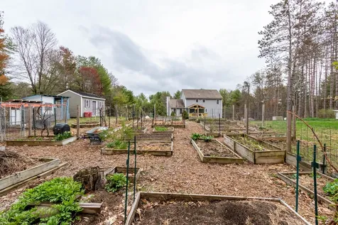 51 Raymond Road Deerfield NH 03037