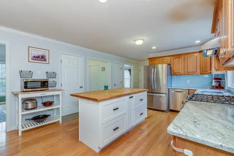 51 Raymond Road Deerfield NH 03037