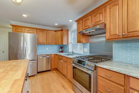51 Raymond Road Deerfield NH 03037