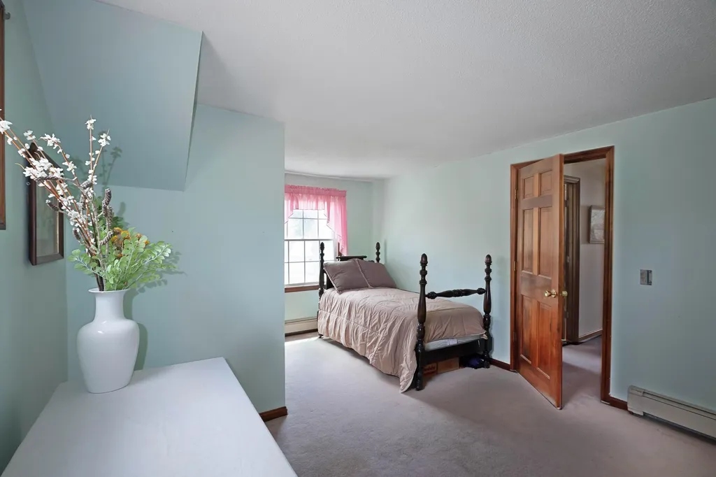 15 Lisa Beth Circle Dover NH 03820