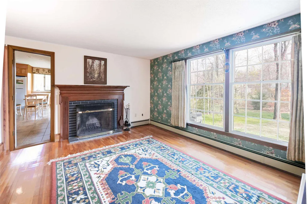 15 Lisa Beth Circle Dover NH 03820