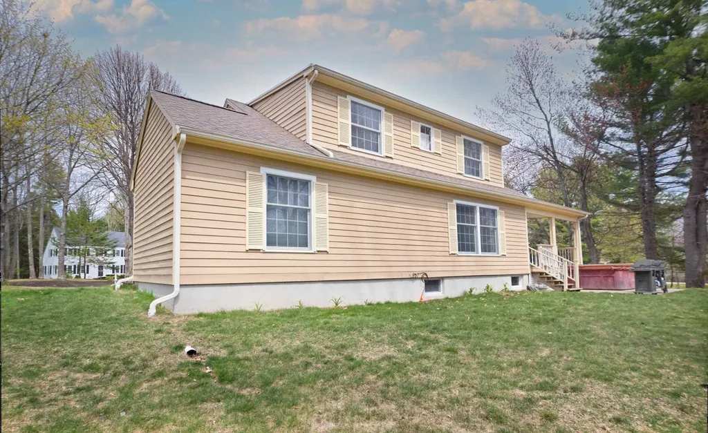 15 Lisa Beth Circle Dover NH 03820