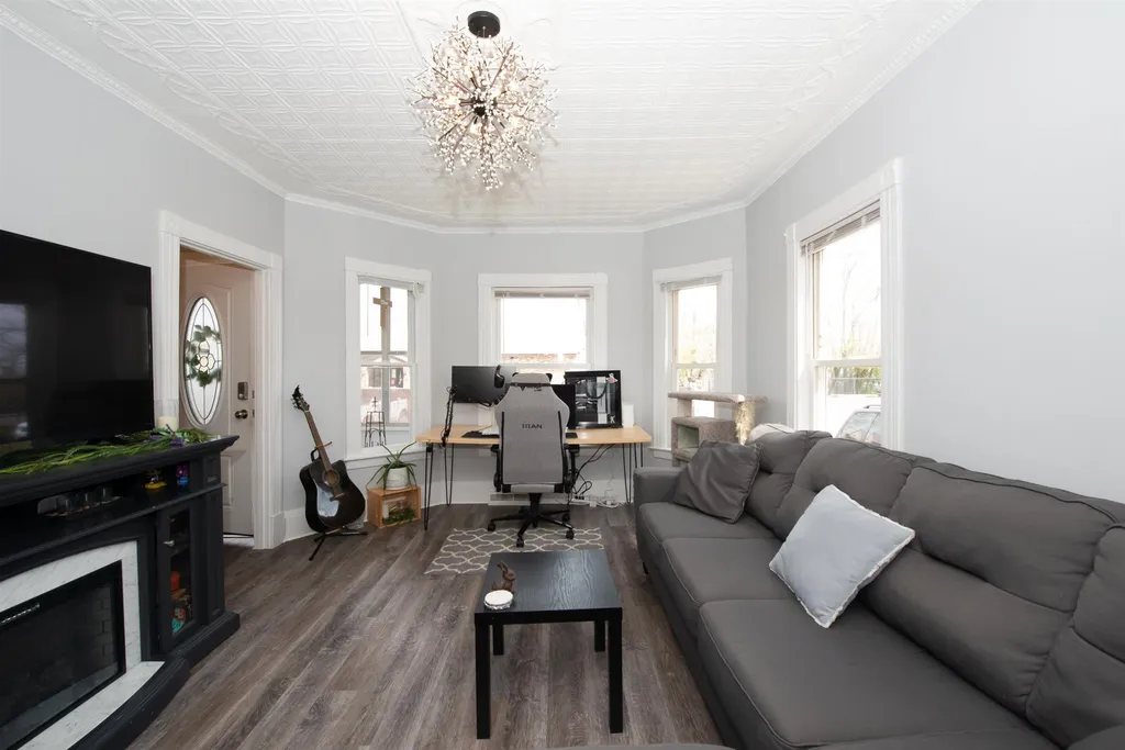 6 Cove Court Rochester NH 03867