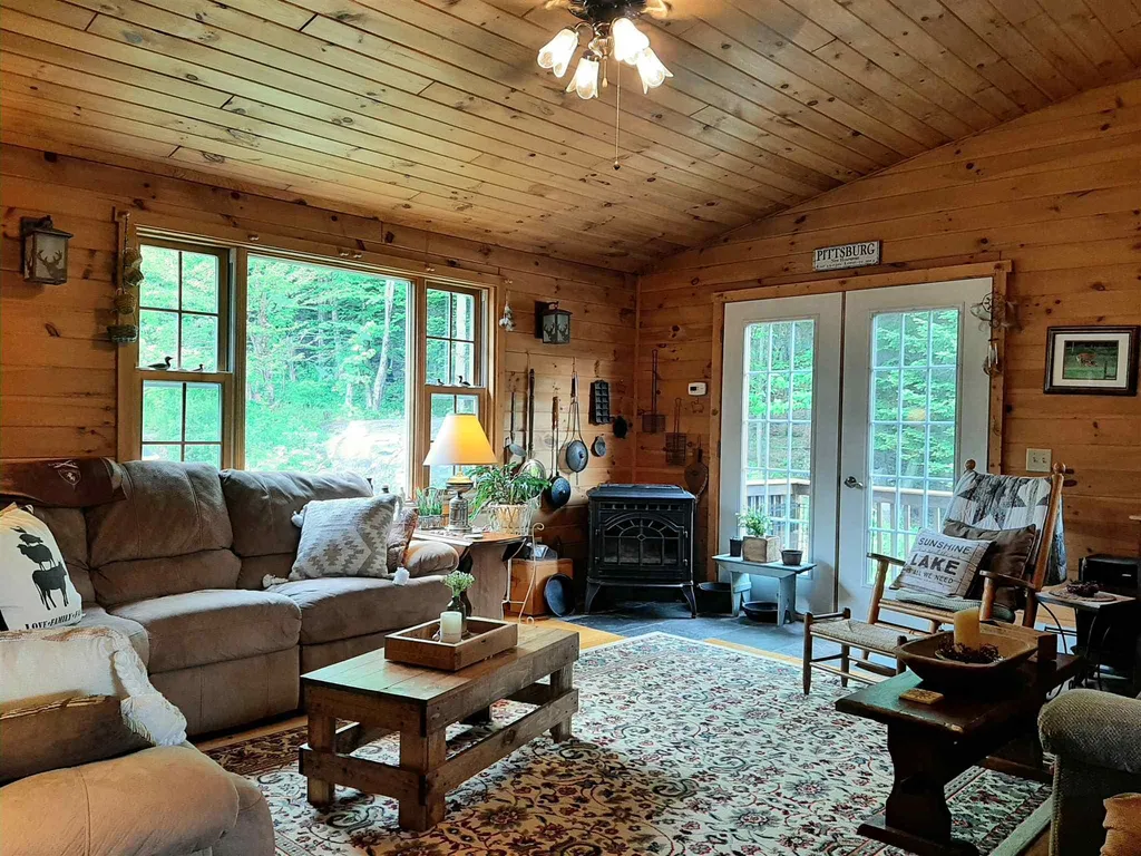 63 Maplewood Lane Pittsburg NH 03592