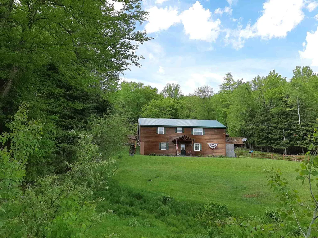 63 Maplewood Lane Pittsburg NH 03592