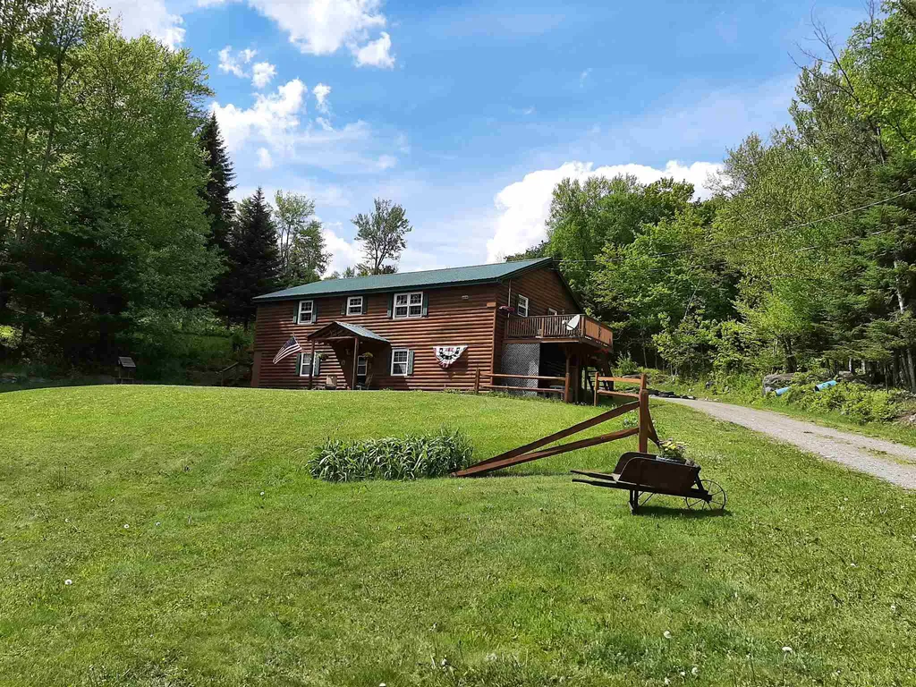 63 Maplewood Lane Pittsburg NH 03592