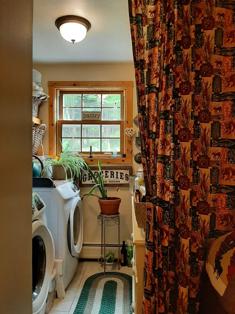 63 Maplewood Lane Pittsburg NH 03592