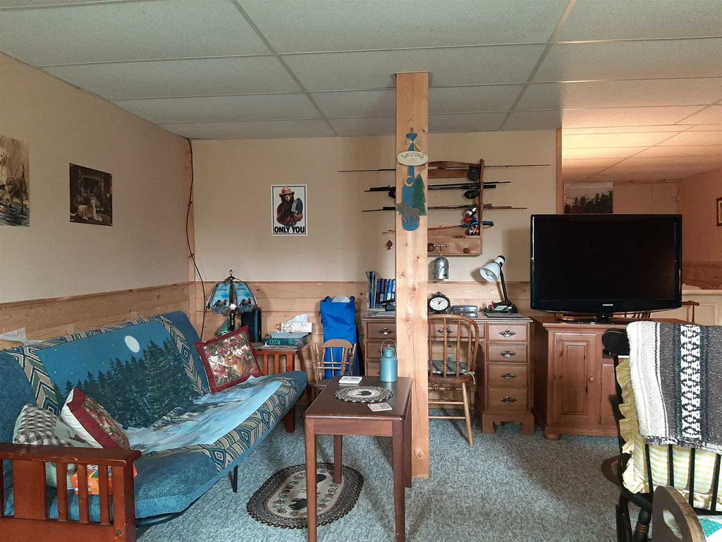 63 Maplewood Lane Pittsburg NH 03592