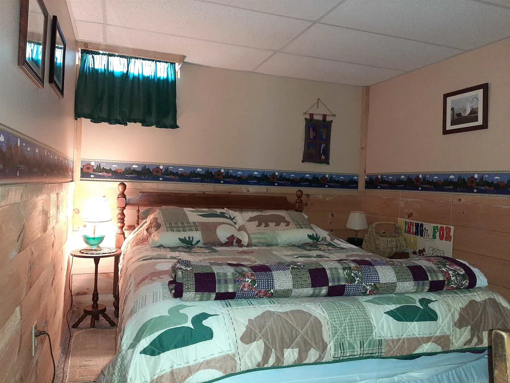 63 Maplewood Lane Pittsburg NH 03592