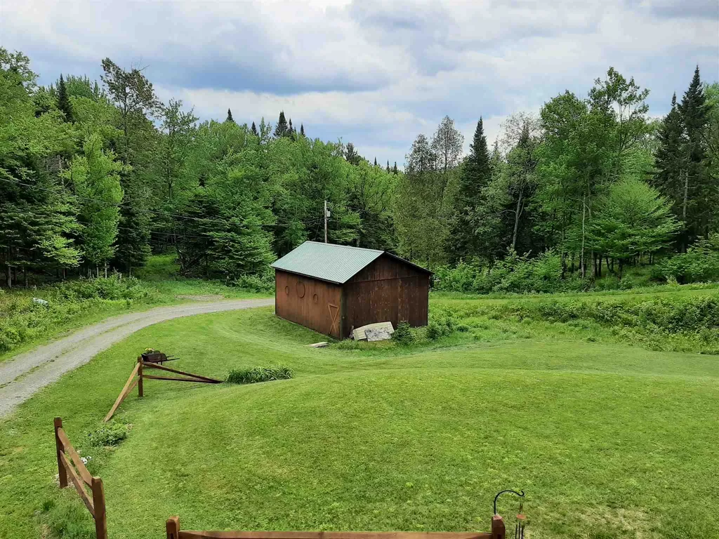 63 Maplewood Lane Pittsburg NH 03592