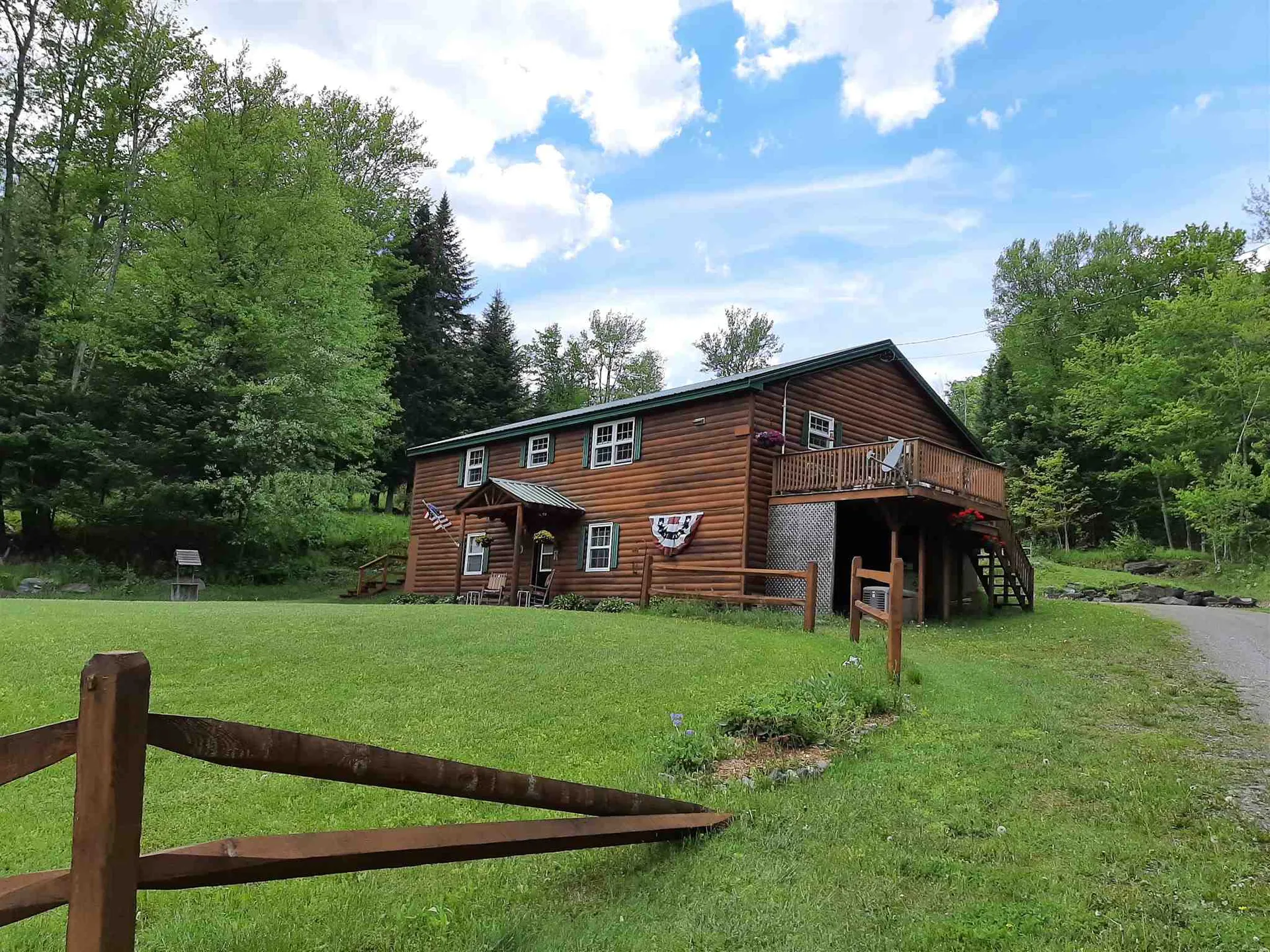 63 Maplewood Lane Pittsburg NH 03592