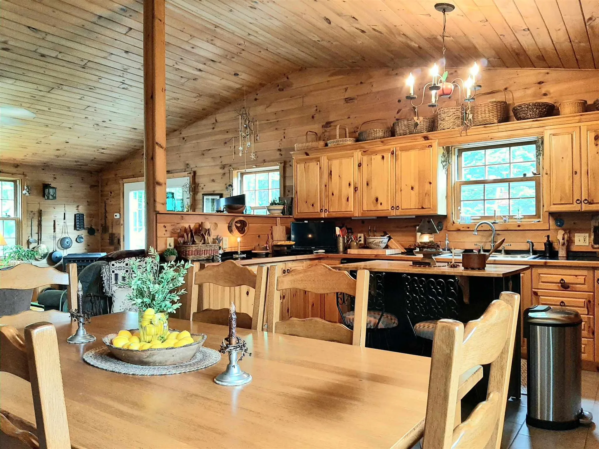 63 Maplewood Lane Pittsburg NH 03592