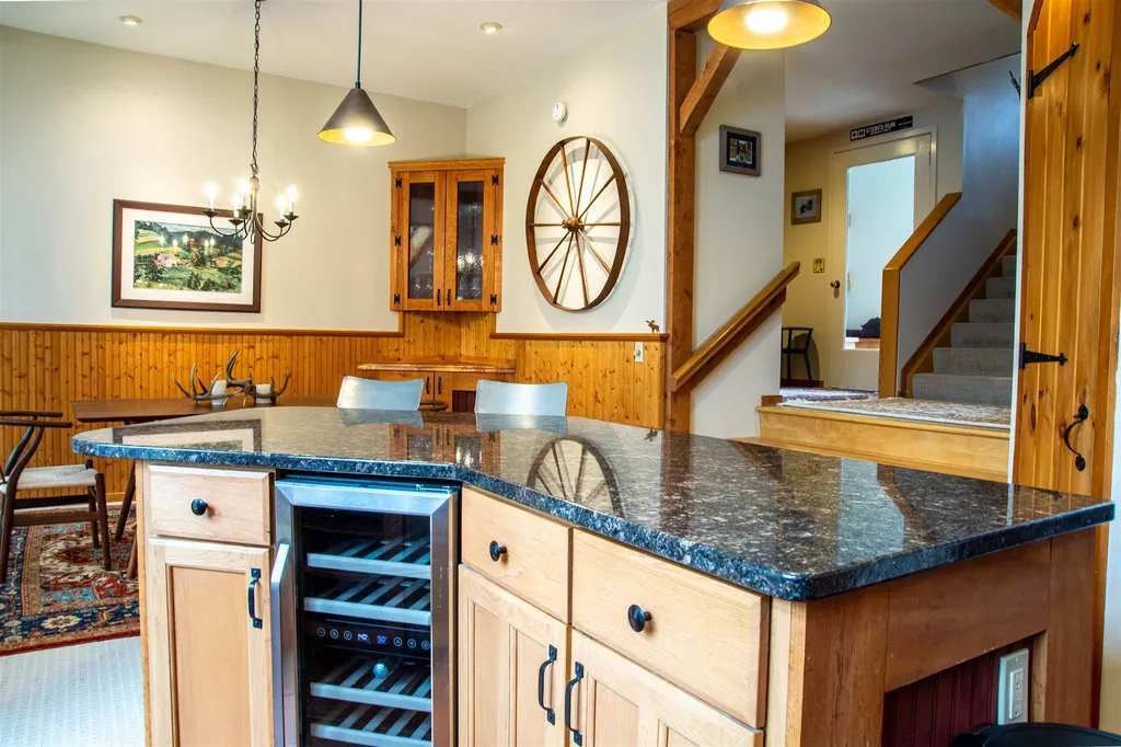 253 Club Sugarbush South Road Warren VT 05674