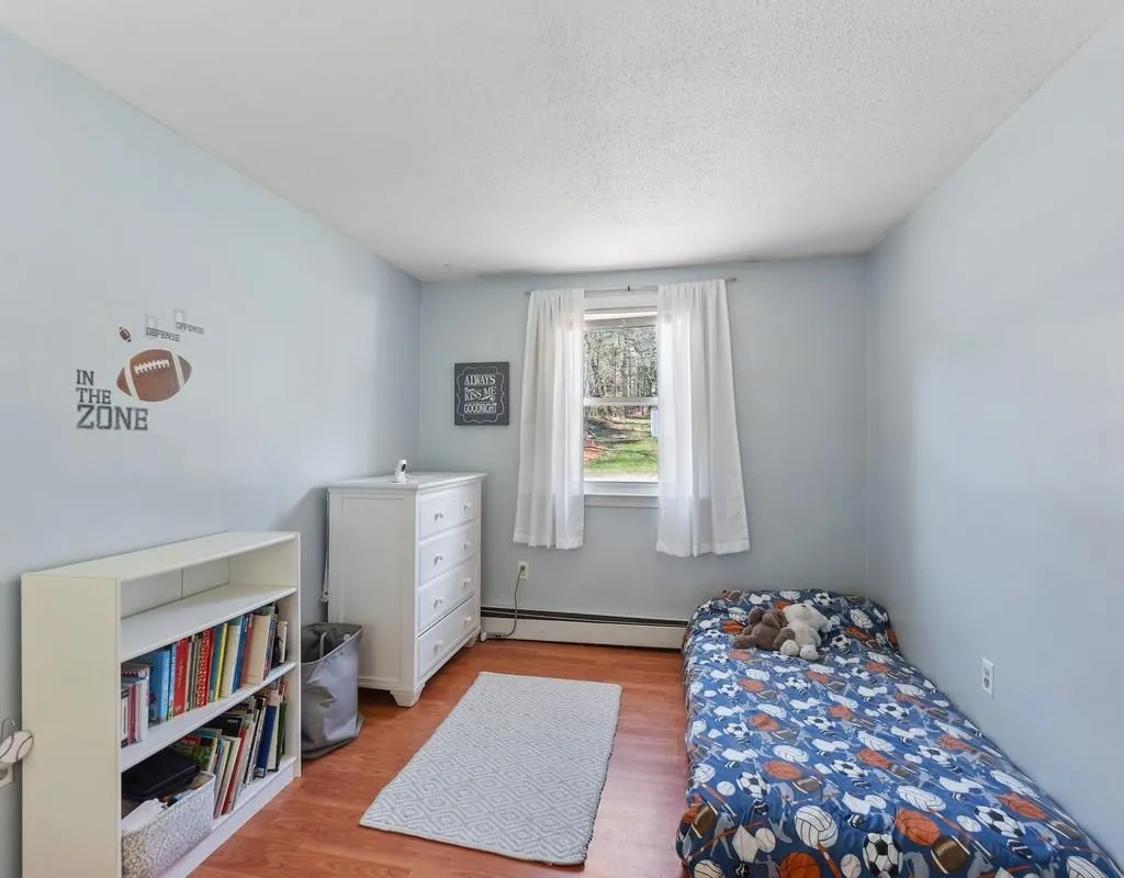 7 Colleen Road Nashua NH 03062-3049
