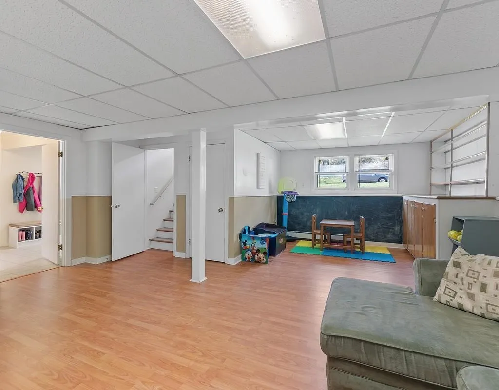7 Colleen Road Nashua NH 03062-3049