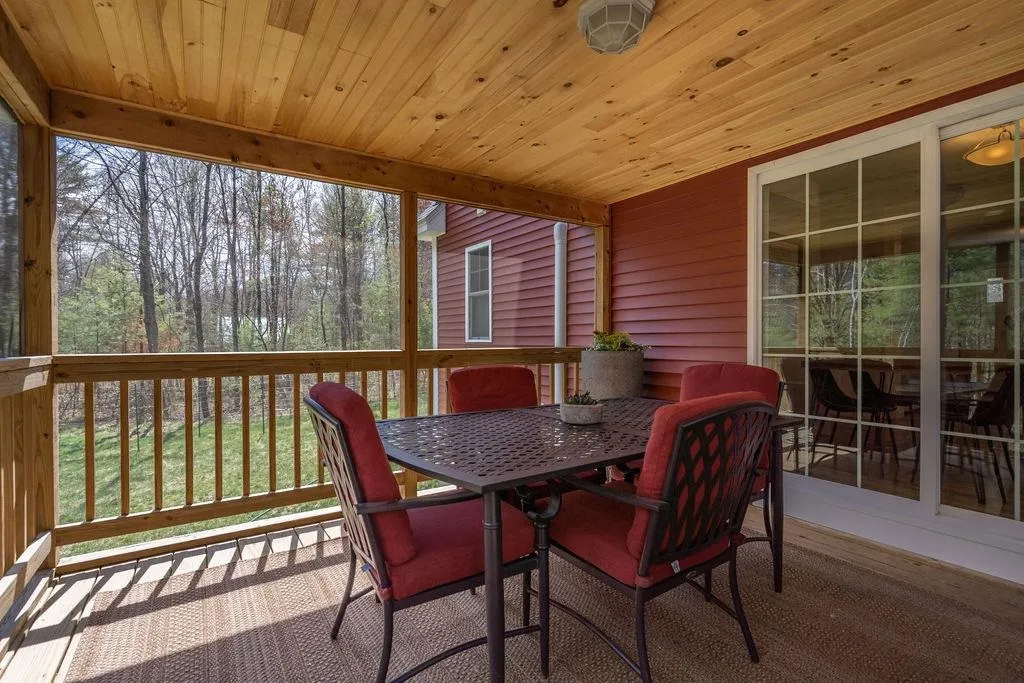 29 Lantern Lane Barrington NH 03825