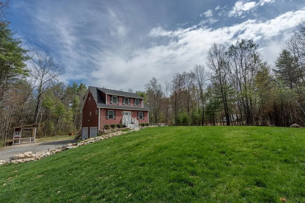 29 Lantern Lane Barrington NH 03825