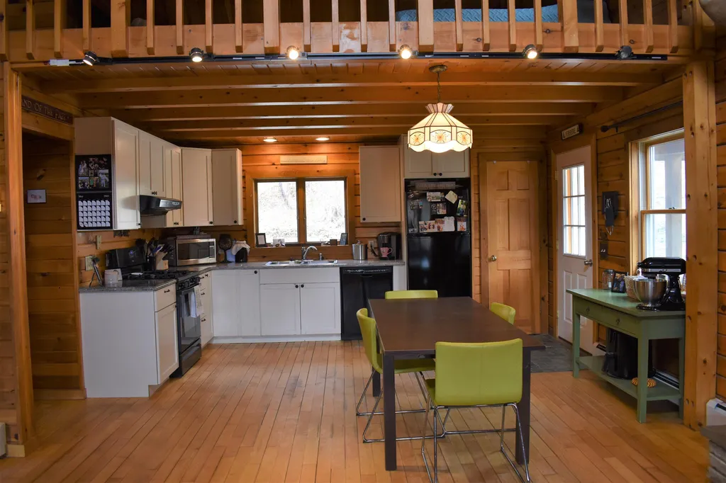 2221 Parker Road Vershire VT 05079
