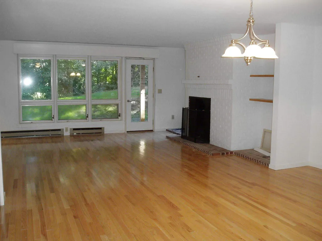 16 Courtyard Court Hanover NH 03755