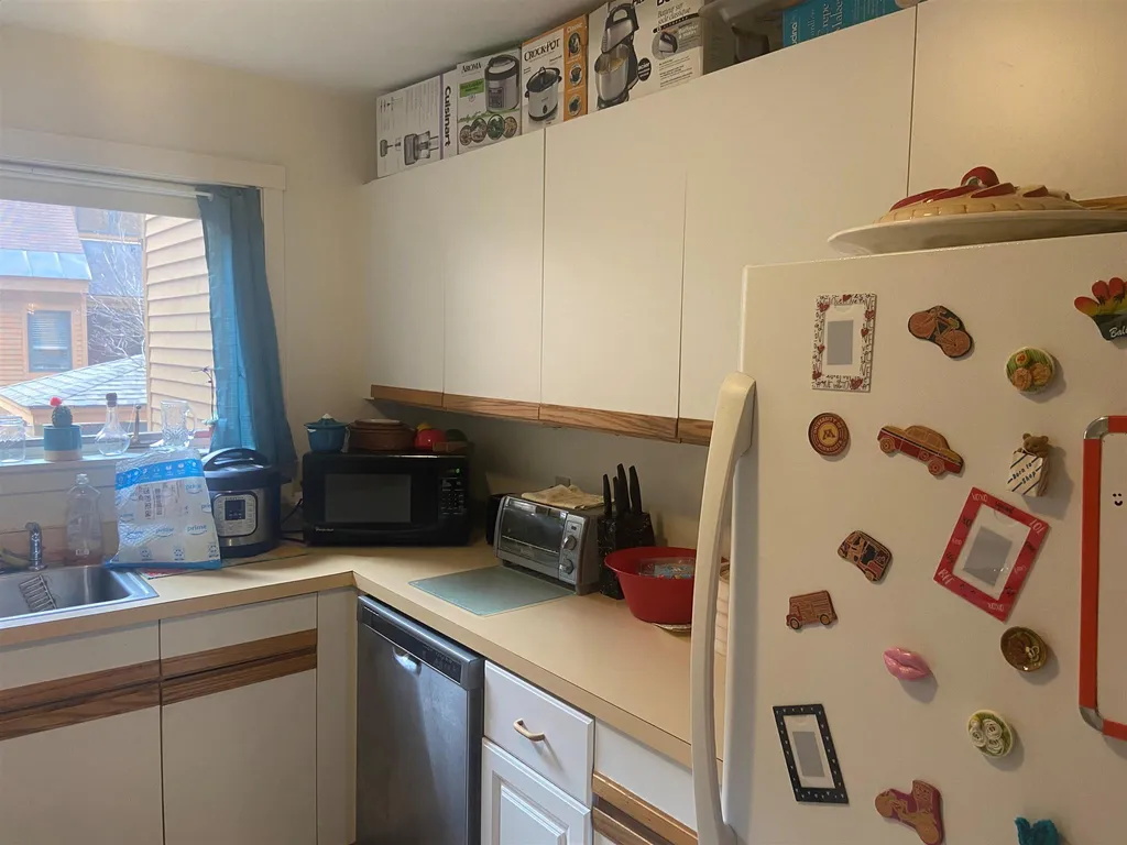 16 Courtyard Court Hanover NH 03755